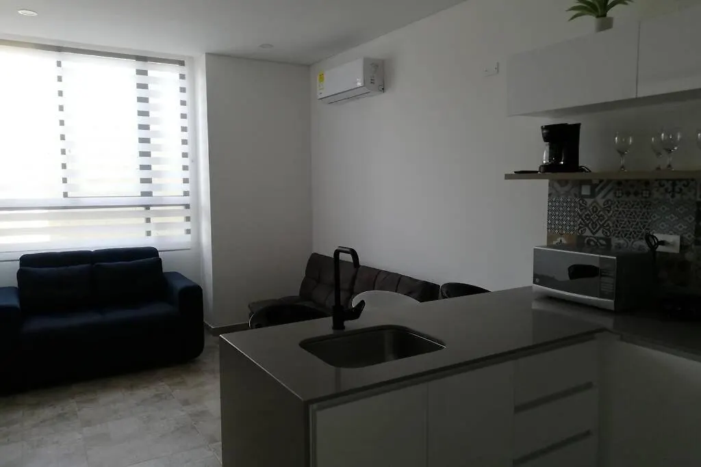 Apartamento En Edificio Full, Rodadero Santa Marta Gaira